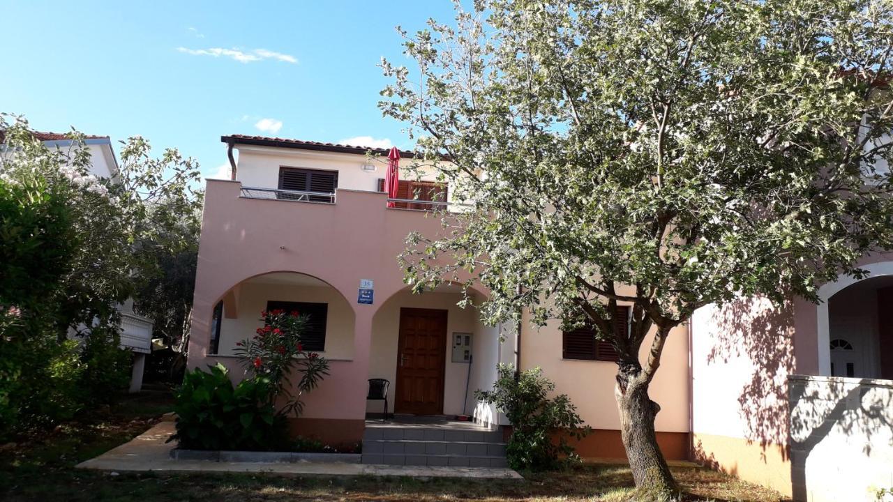Apartmani Mia Ližnjan Exteriér fotografie