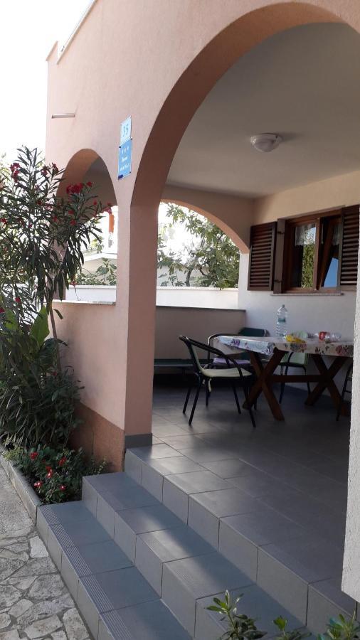 Apartmani Mia Ližnjan Exteriér fotografie