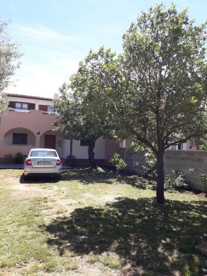 Apartmani Mia Ližnjan Exteriér fotografie